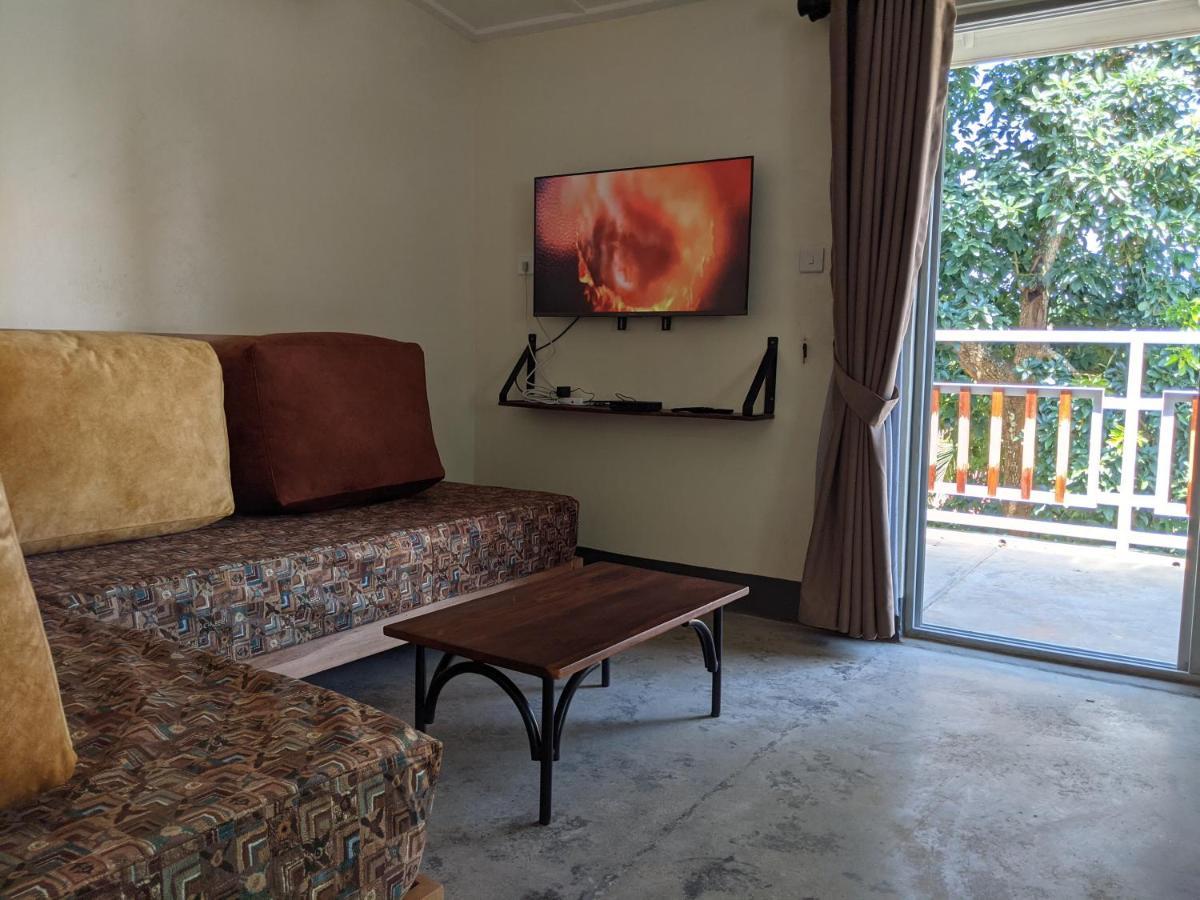 Dutchess Hotel And Restaurant Fort Portal ภายนอก รูปภาพ