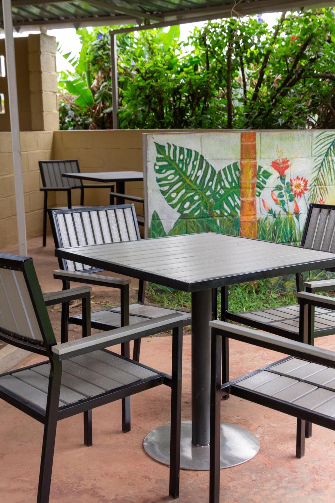 Dutchess Hotel And Restaurant Fort Portal ภายนอก รูปภาพ