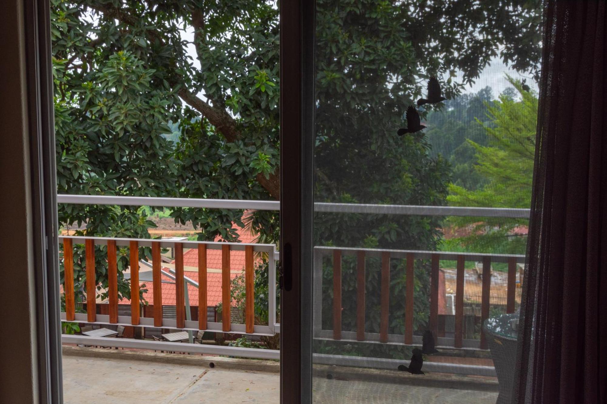Dutchess Hotel And Restaurant Fort Portal ภายนอก รูปภาพ