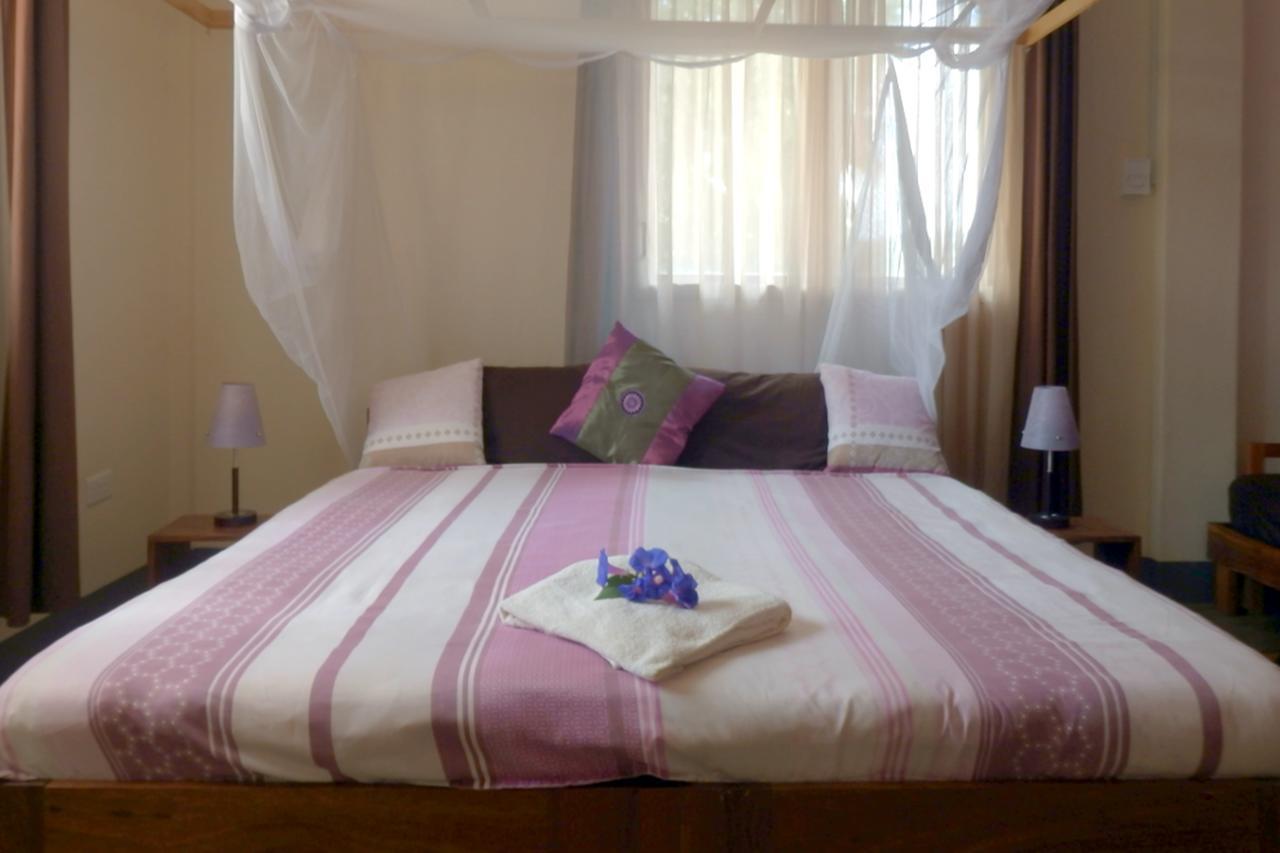 Dutchess Hotel And Restaurant Fort Portal ภายนอก รูปภาพ