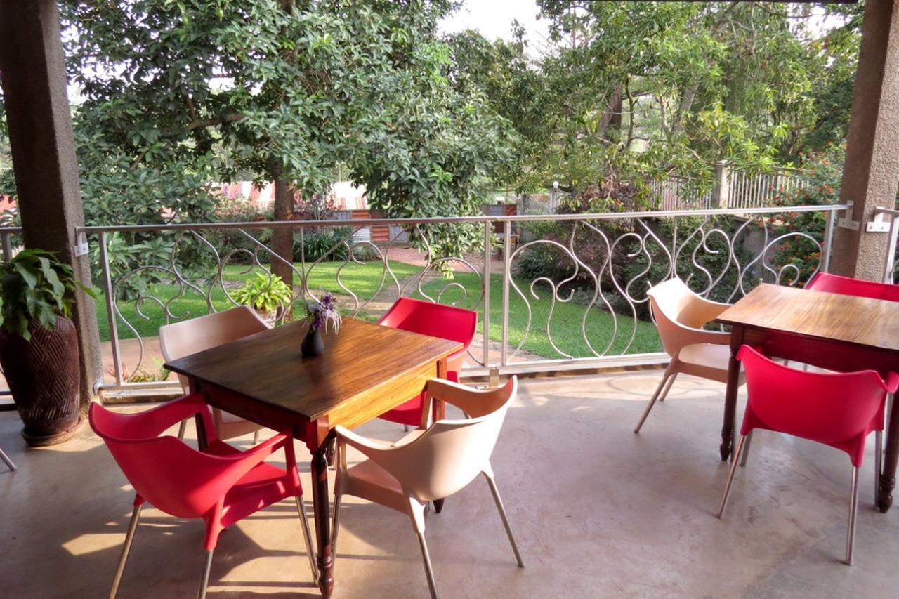 Dutchess Hotel And Restaurant Fort Portal ภายนอก รูปภาพ